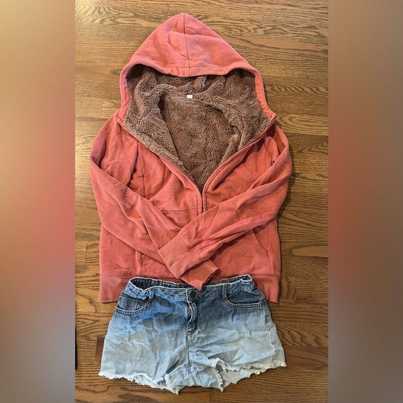 Bundle of Kids Clothes! - Picture 2 of 8